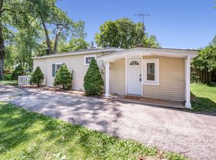 1010 Pine St, Fox River Grove, IL 60021