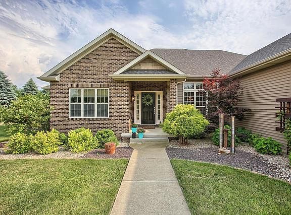 4th image of 1819 Cobble Creek Dr