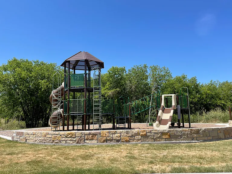 8312 White Pine Dr — Photo 10