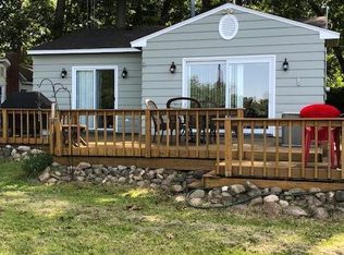 359 Cove Resort Dr, Bronson, MI 49028