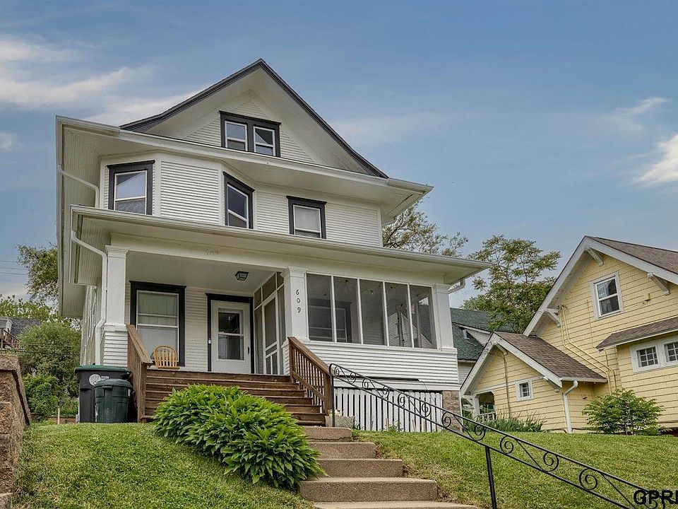 1st image of 609 N 41st St