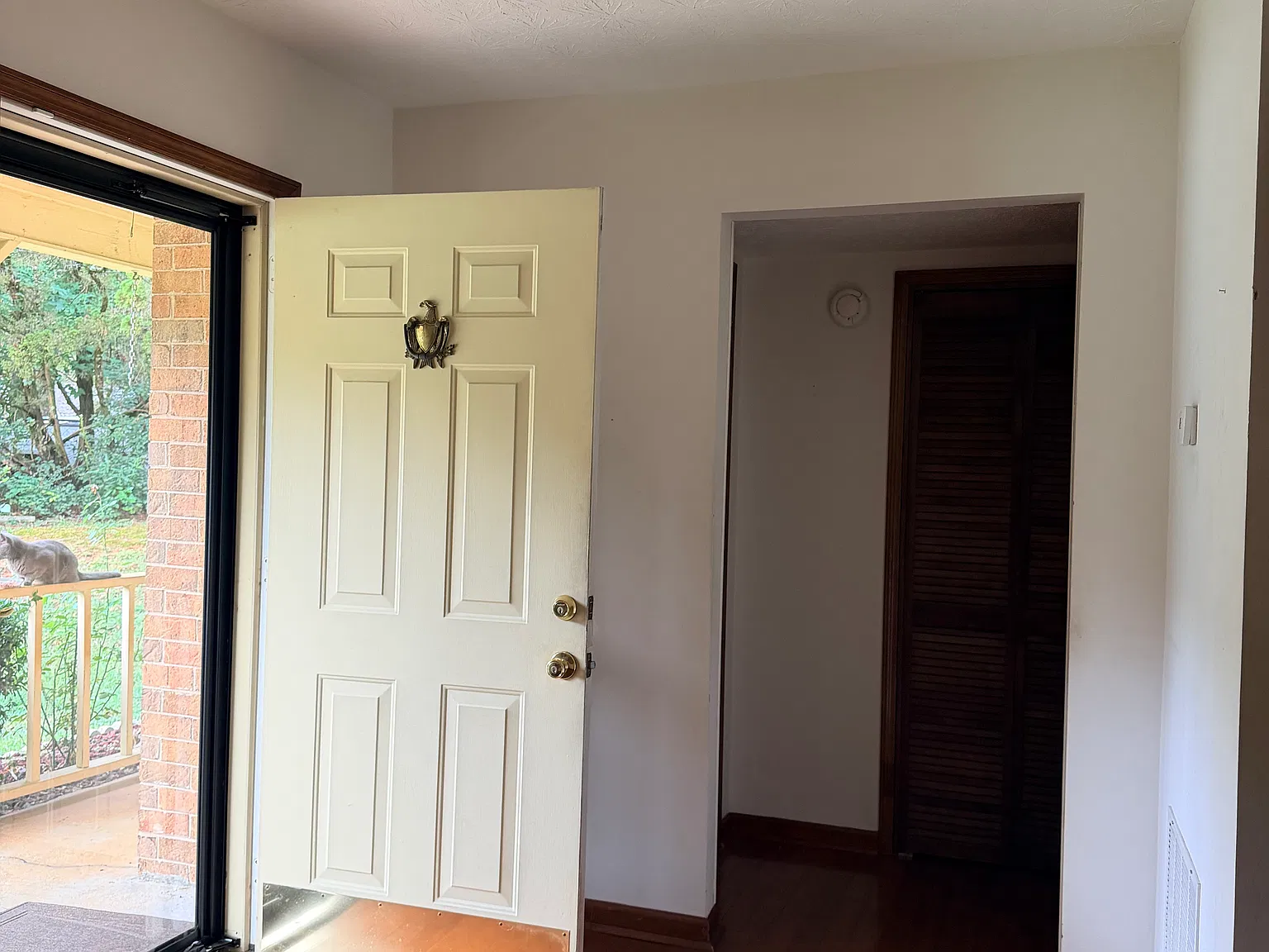 3 bed, 2.5 bath, 1300 sqft, $1,700 — Photo 3