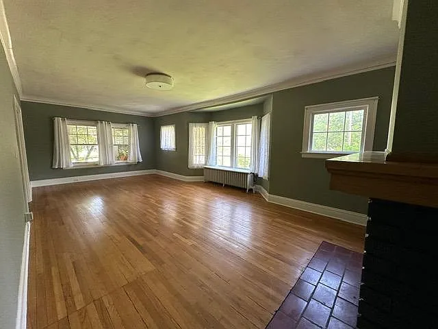 5 bed, 2009 sqft, $2,200 — Photo 3