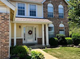 455 Autumn Peak Dr, Fenton, MO 63026