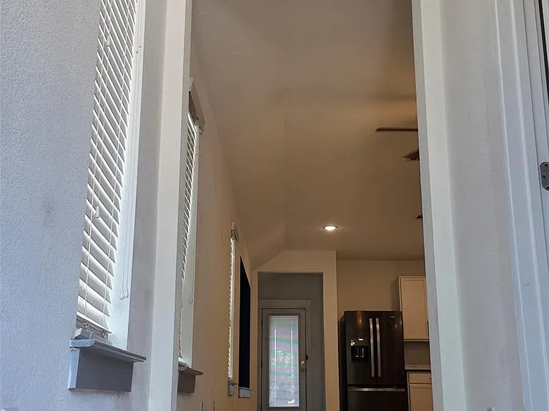 16911 Alturas Ave — Photo 2