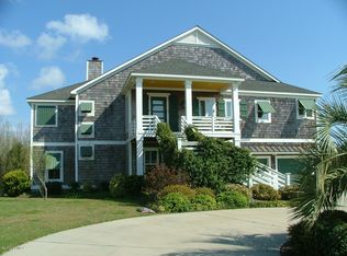 702 Lands Pointe Rd, Morehead City, NC 28557
