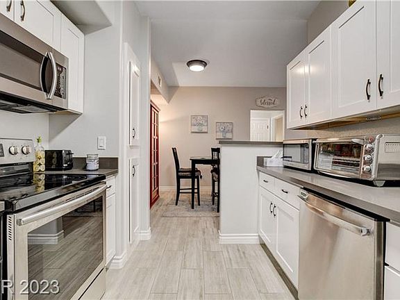 5th image of 8000 W Badura Ave #1172