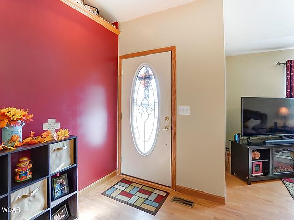 4th image of 3624 Malibu Dr