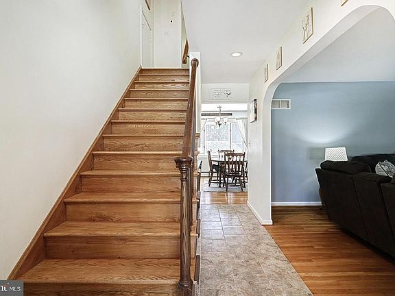 5th image of 741 David Ave
