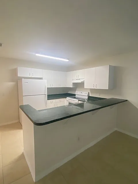 3 bed, 1100 sqft, $2,000 — Photo 4