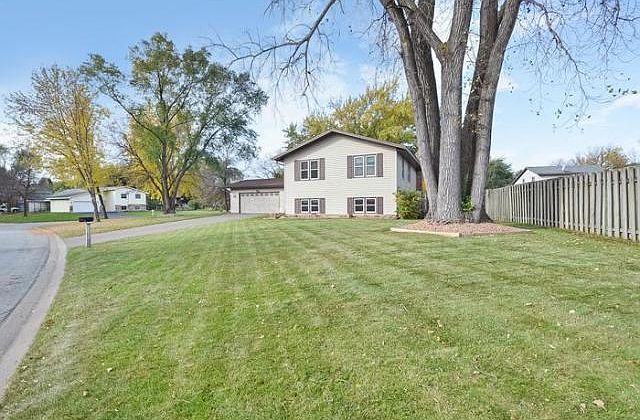 1st image of 7466 Meadowwood Dr