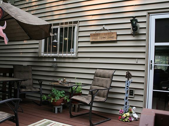4th image of 24066 NE Treehill Dr