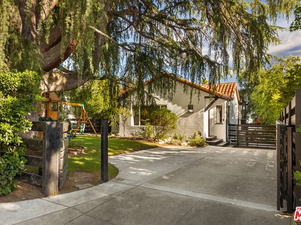 956 Parkman St, Altadena, CA 91001