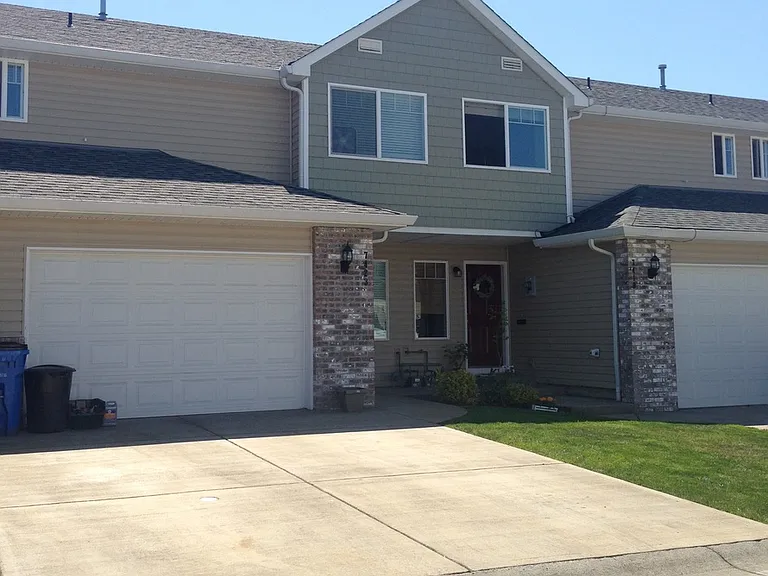 7423 NE 61st Way — Photo 1