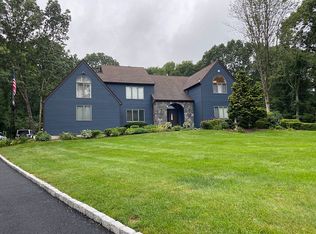 6 Farese Way, Amawalk, NY 10501