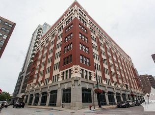 730 S Financial Pl #214, Chicago, IL 60607