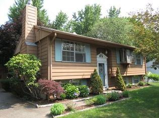 8 Sullivan Dr, Newburyport, MA 01950
