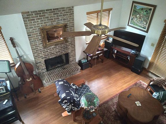 5th image of 275 Bayridge Ct