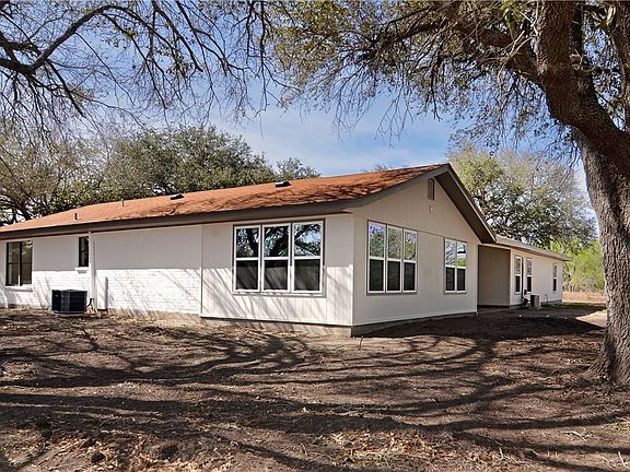 2nd image of 202 Ranch Rd