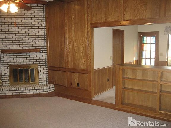 3rd image of 2204 Seminole Ct