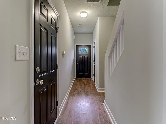 2nd image of 238 Currituck Drive