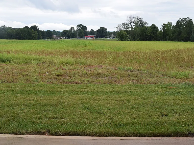 1530 39th Avenue Loop NE #5 — Photo 11