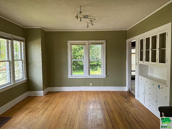 4th image of 713 34th St