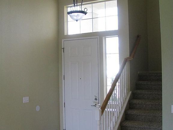 2nd image of 936 Summerbreeze Ct