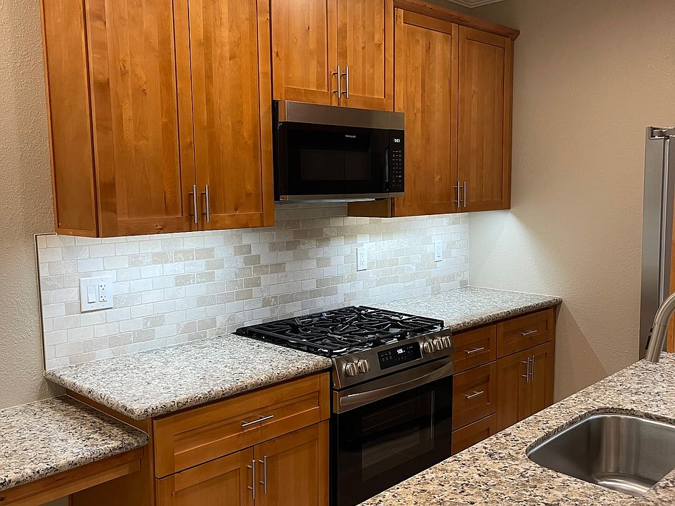 1st image of 5160 Claremont Ave #103
