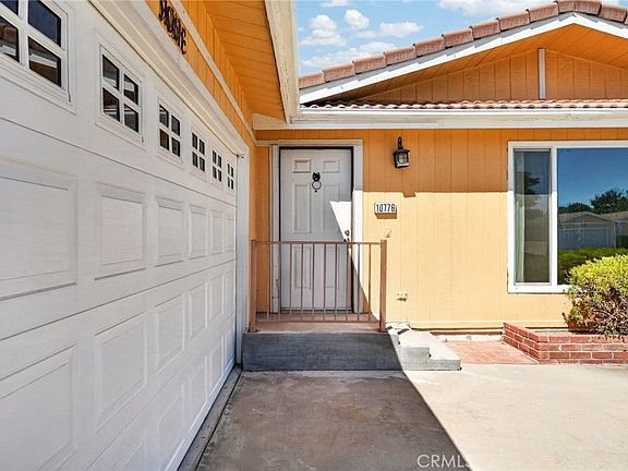 4th image of 10776 Cherry Hills Dr