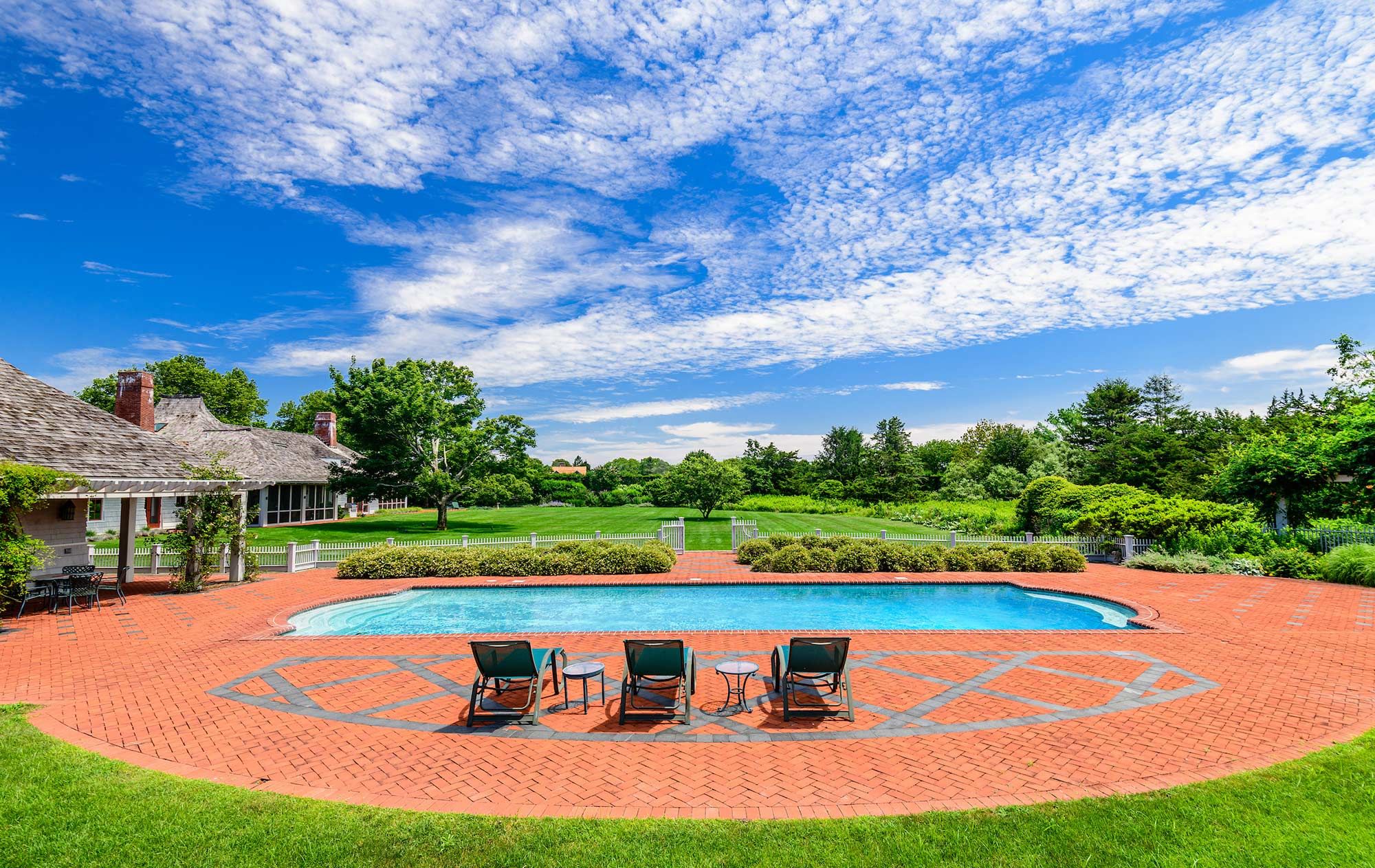 111 Quimby Ln, Bridgehampton, NY 11932 Out East