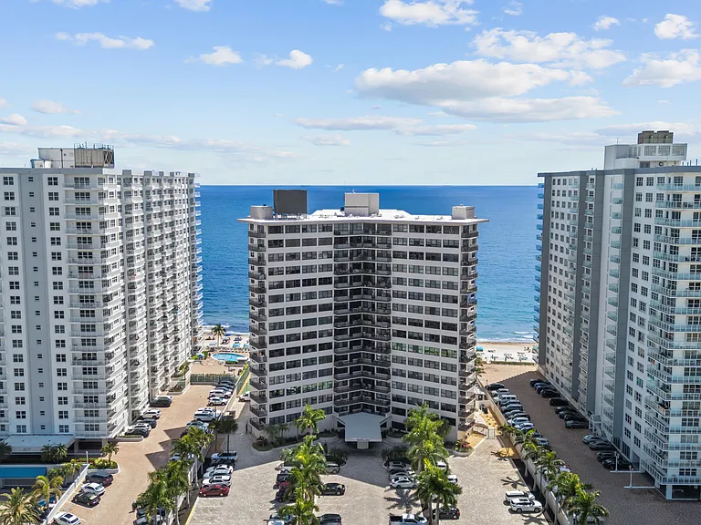 3800 Galt Ocean Dr #1108 — Photo 24