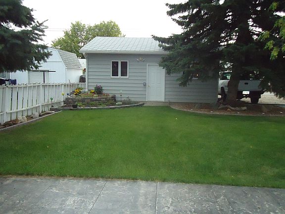 Detached Garage