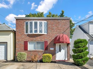 720 8th St, Secaucus, NJ 07094