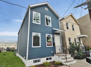 19 Esther St, Newark, NJ 07105