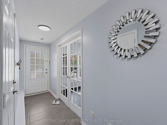 3rd image of 223 Huntsville Dr