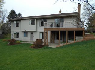 4890 Chauncey Dr NE, Belmont, MI 49306