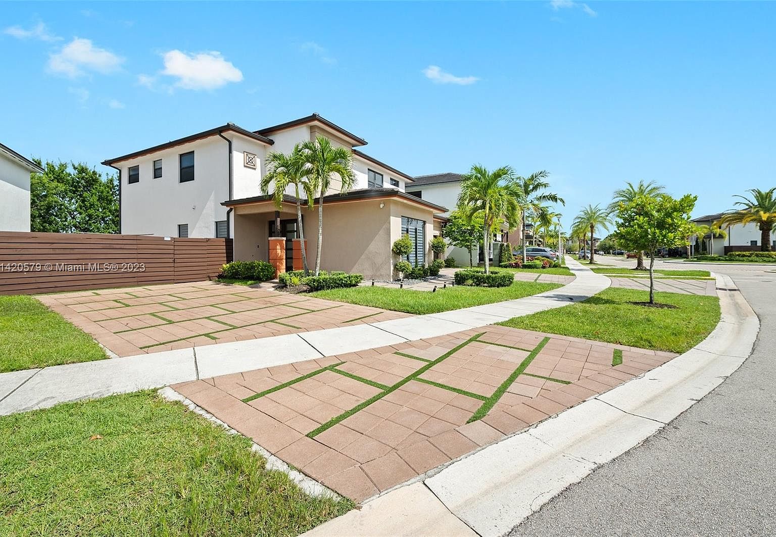 15561 NW 88th Ave, Miami Lakes, FL 33018 MLS A11420579 Zillow