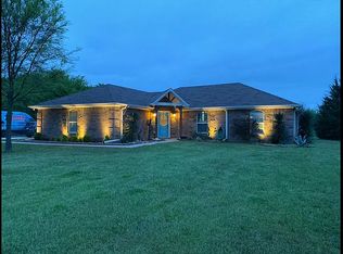 1146 Rosewood Dr, Terrell, TX 75160