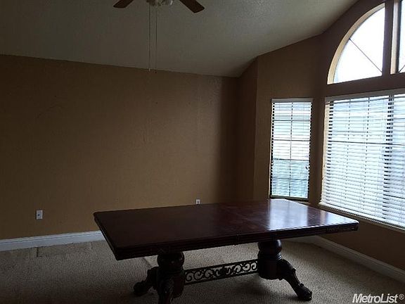 5th image of 813 Deer Park Dr