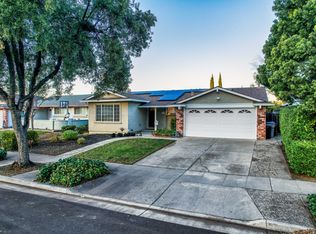 693 Los Huecos Dr, San Jose, CA 95123