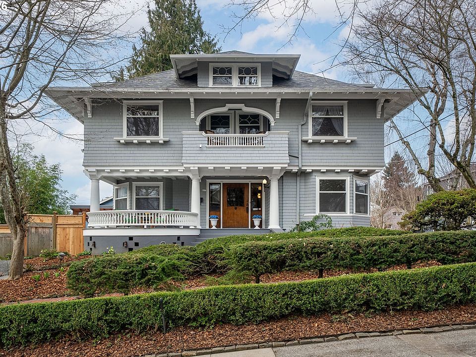 1st image of 807 SE 28th Ave