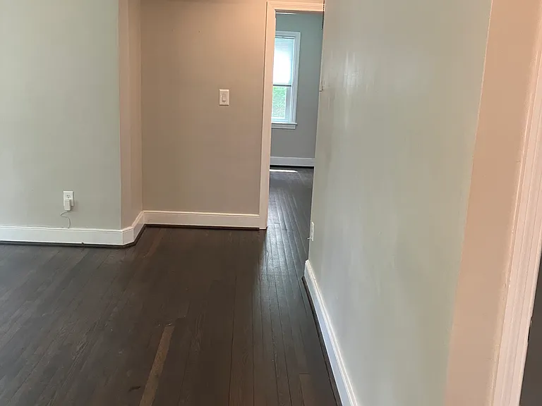 915 Hampton Rd — Photo 10