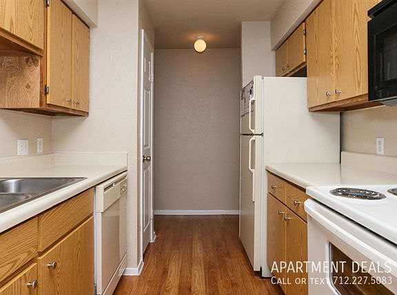 5th image of 2510 Alexander Ln #4107