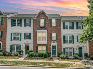 9736 Blossom Hill Dr, Huntersville, NC 28078