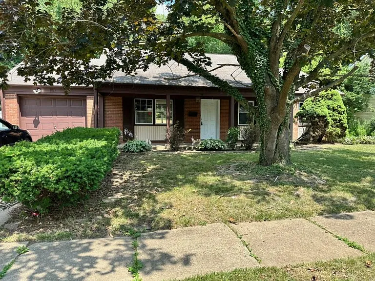 150 Eastbrook Ln — Photo 9