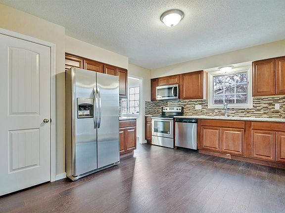 3rd image of 6932 E Rushwood Cir