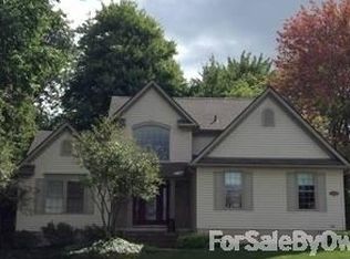 7010 Thicket St NW, Canton, OH 44708