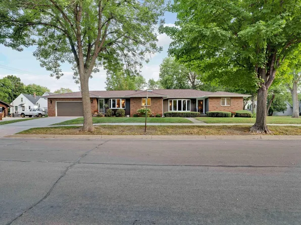 611 E Sheridan Ave, Montevideo, MN 56265