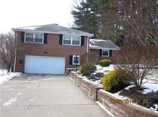 578 Rolling Green Dr, Bethel Park, PA